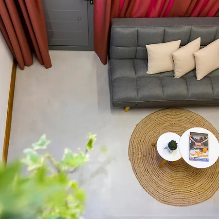 The Mezzanine Apartment *